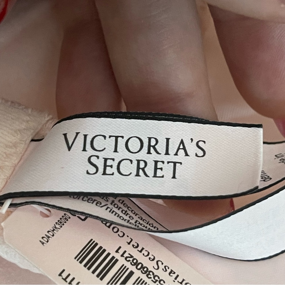 Victoria’s Secret dream angles lightly lined lace underwire bra 36B - Picture 8 of 10